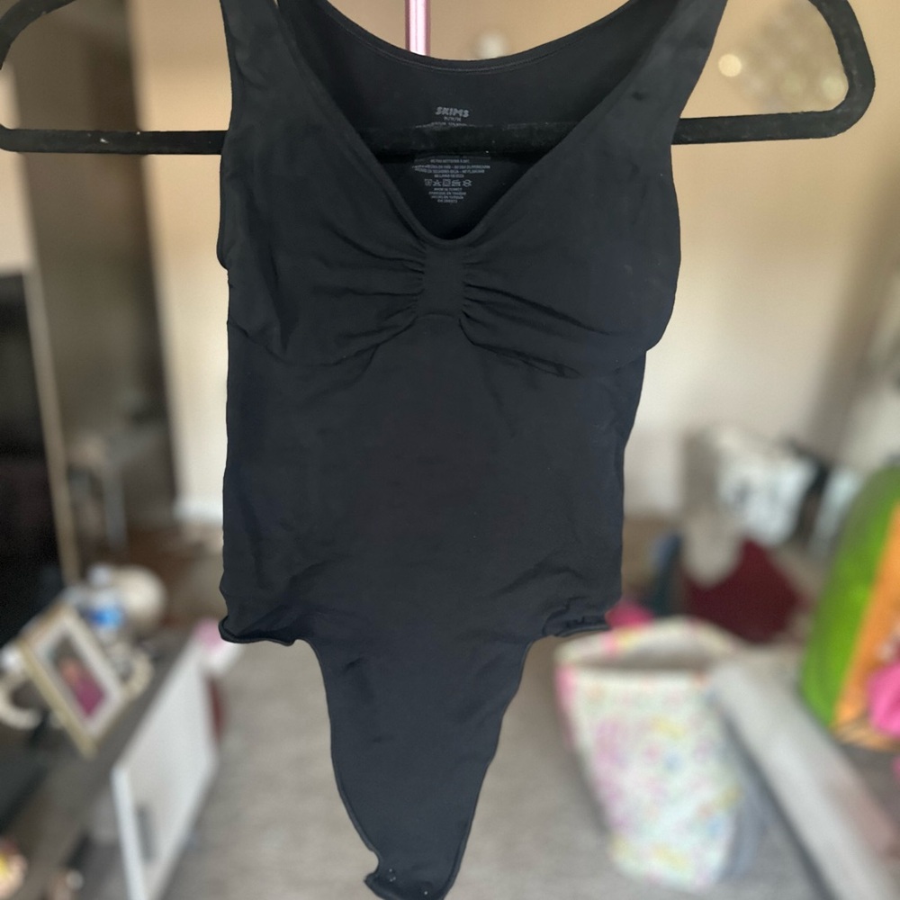 SKIMS SHAPEWEAR